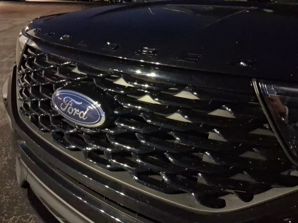 Used 2023 Ford Explorer ST-Line AWD/4WD image 8