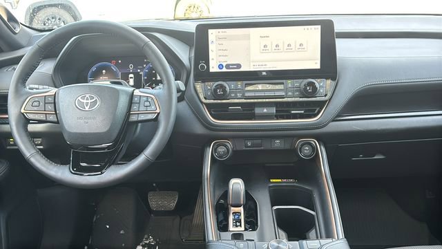 Used 2025 Toyota Grand Highlander AWD Hybrid image 8