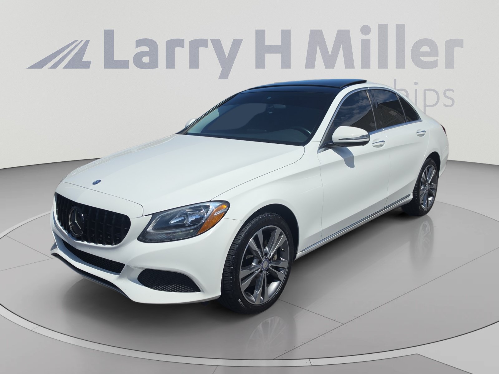 Used 2016 Mercedes-Benz C 300 4MATIC Sedan image 1