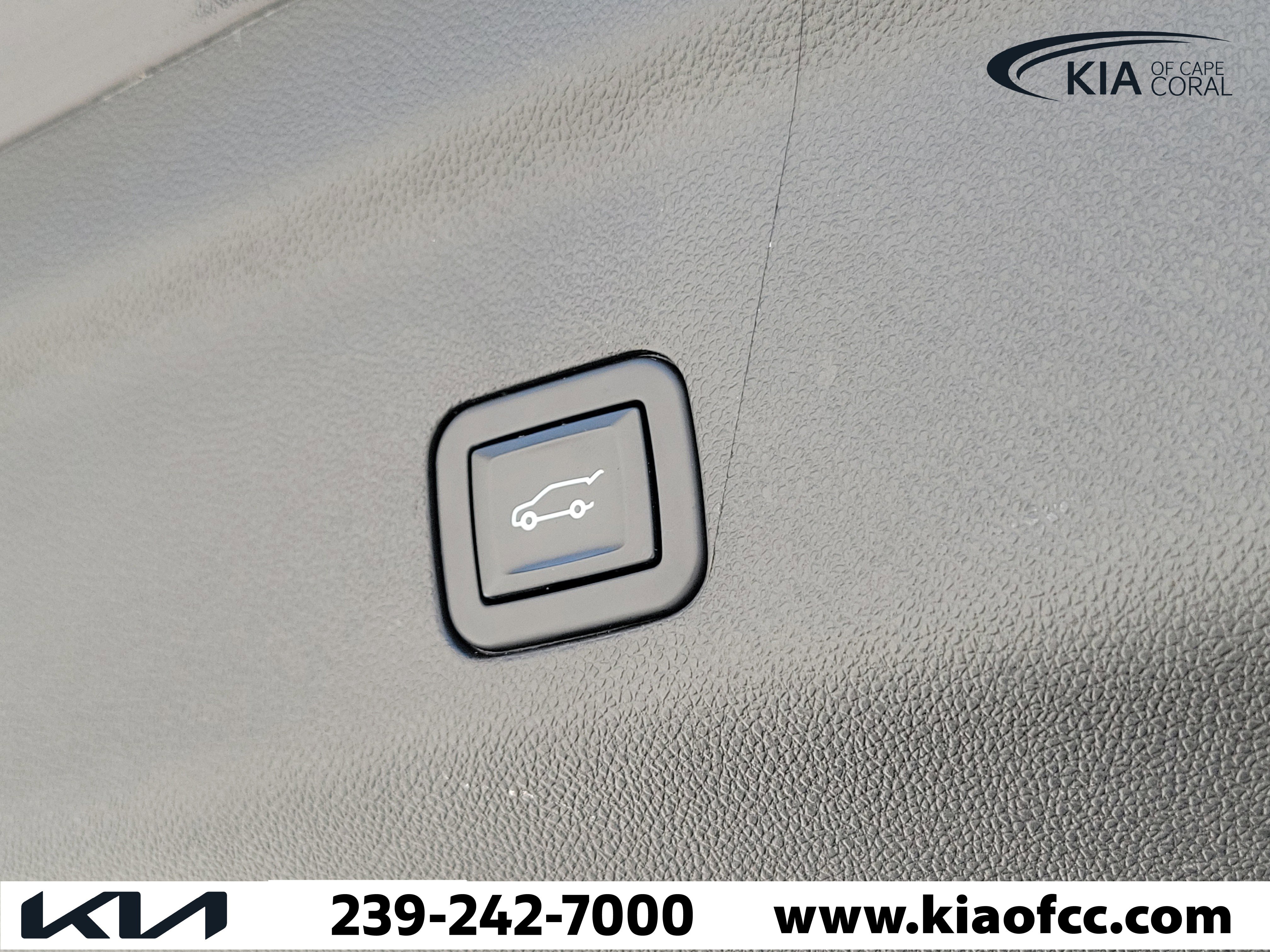 Used 2022 Cadillac Escalade ESV Sport w/ Touring Package RWD image 13