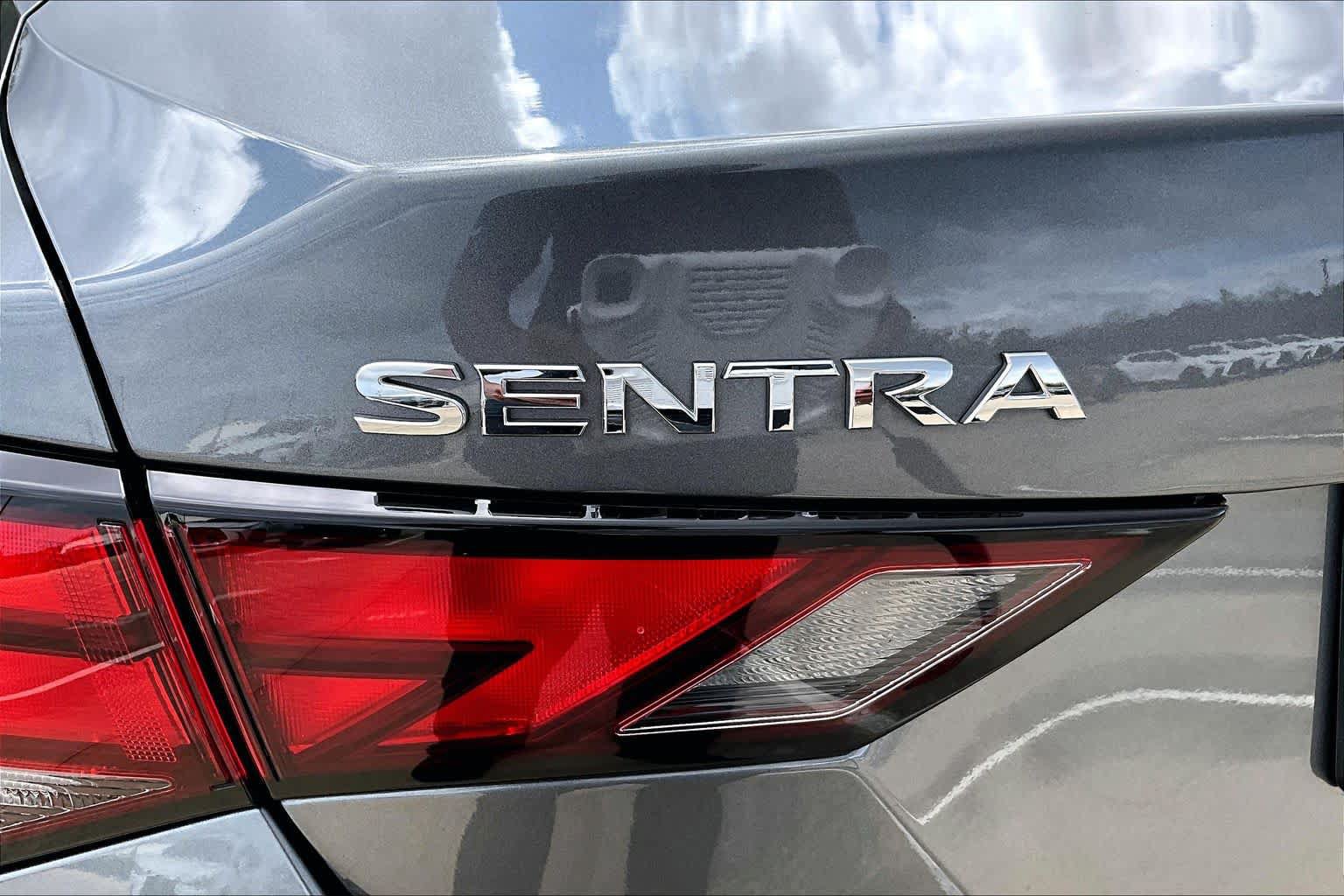 Used 2025 Nissan Sentra S FWD image 30