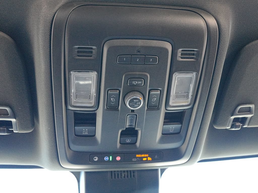 Used 2023 Chevrolet Tahoe RST w/ Luxury Package AWD/4WD image 38