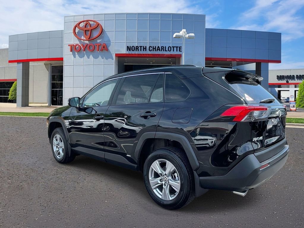Used 2025 Toyota RAV4 XLE w/ Convenience Package AWD/4WD image 6
