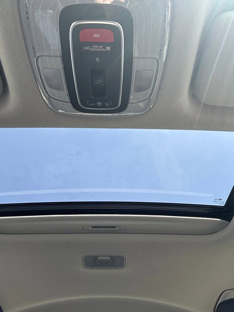Used 2023 Hyundai Elantra Limited FWD image 9