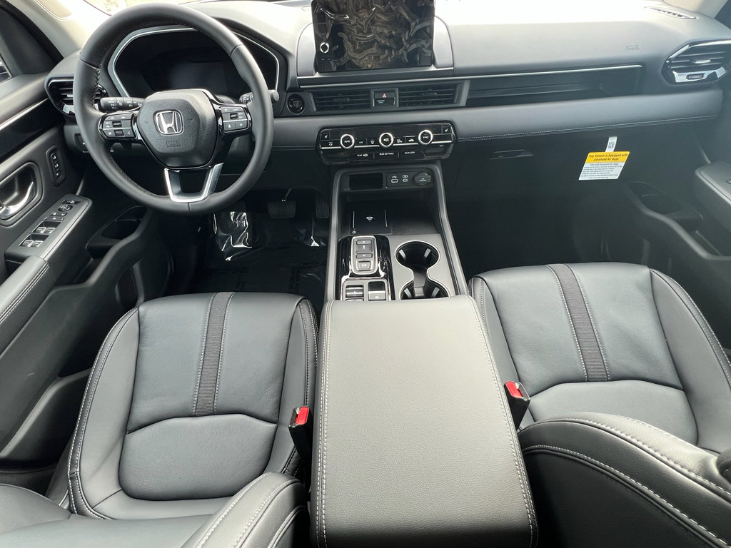 New 2025 Honda Pilot EX-L image 14