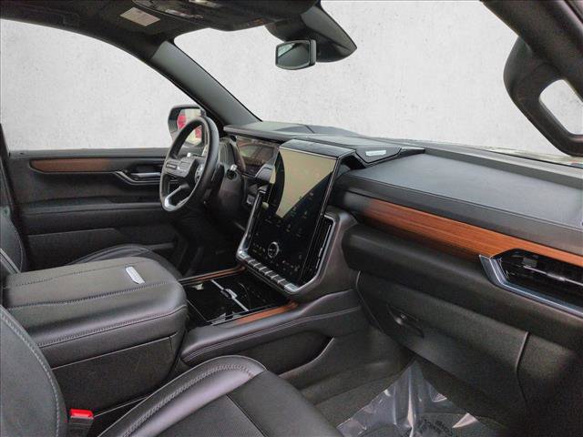 Used 2025 GMC Yukon Denali image 23