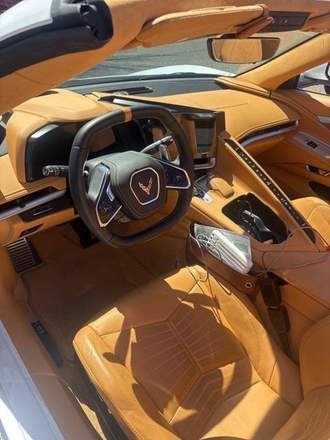 Used 2023 Chevrolet Corvette Stingray Premium Conv w/ Z51 Performance Package image 17