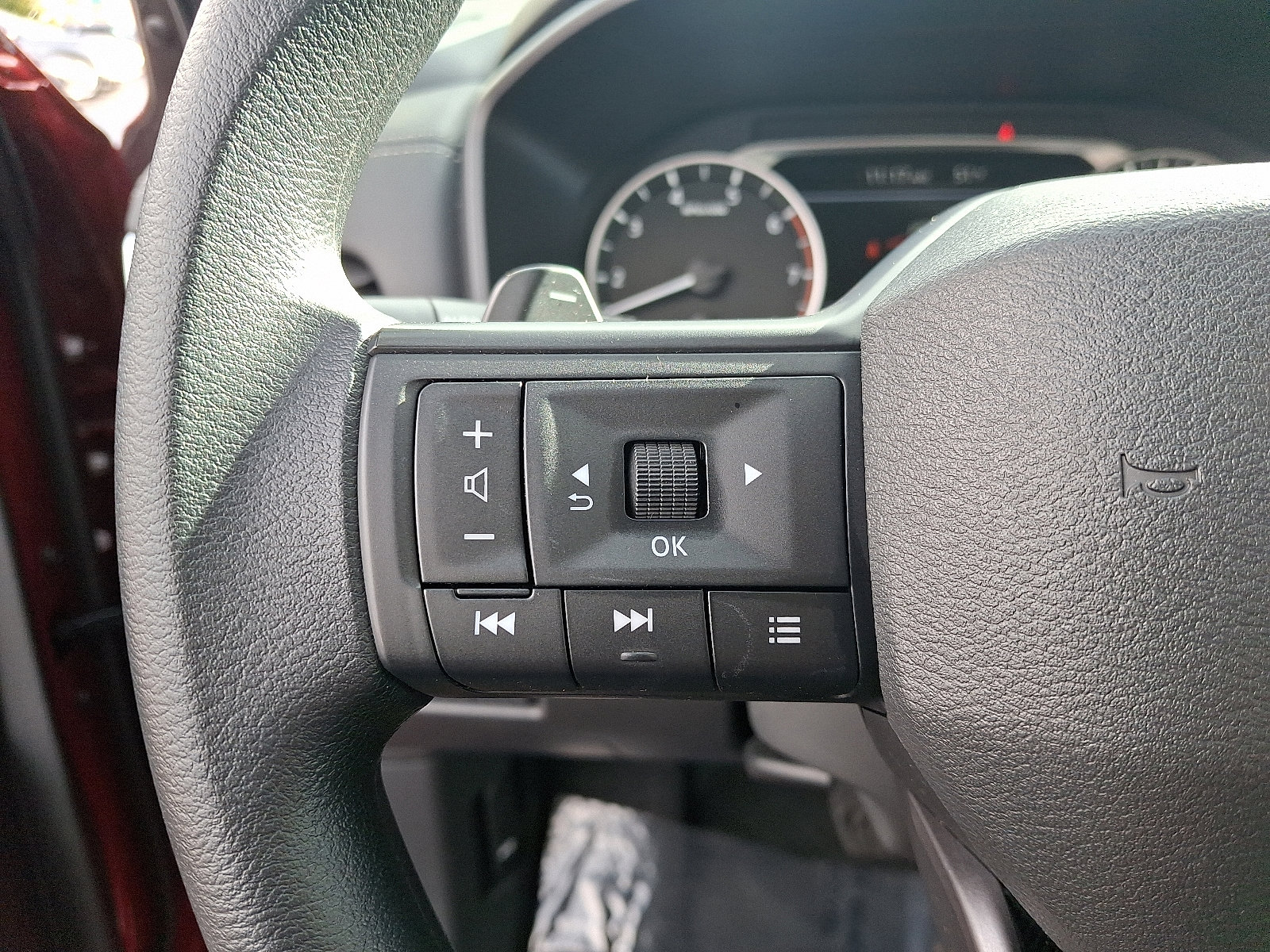 Certified 2025 Nissan Rogue S image 20