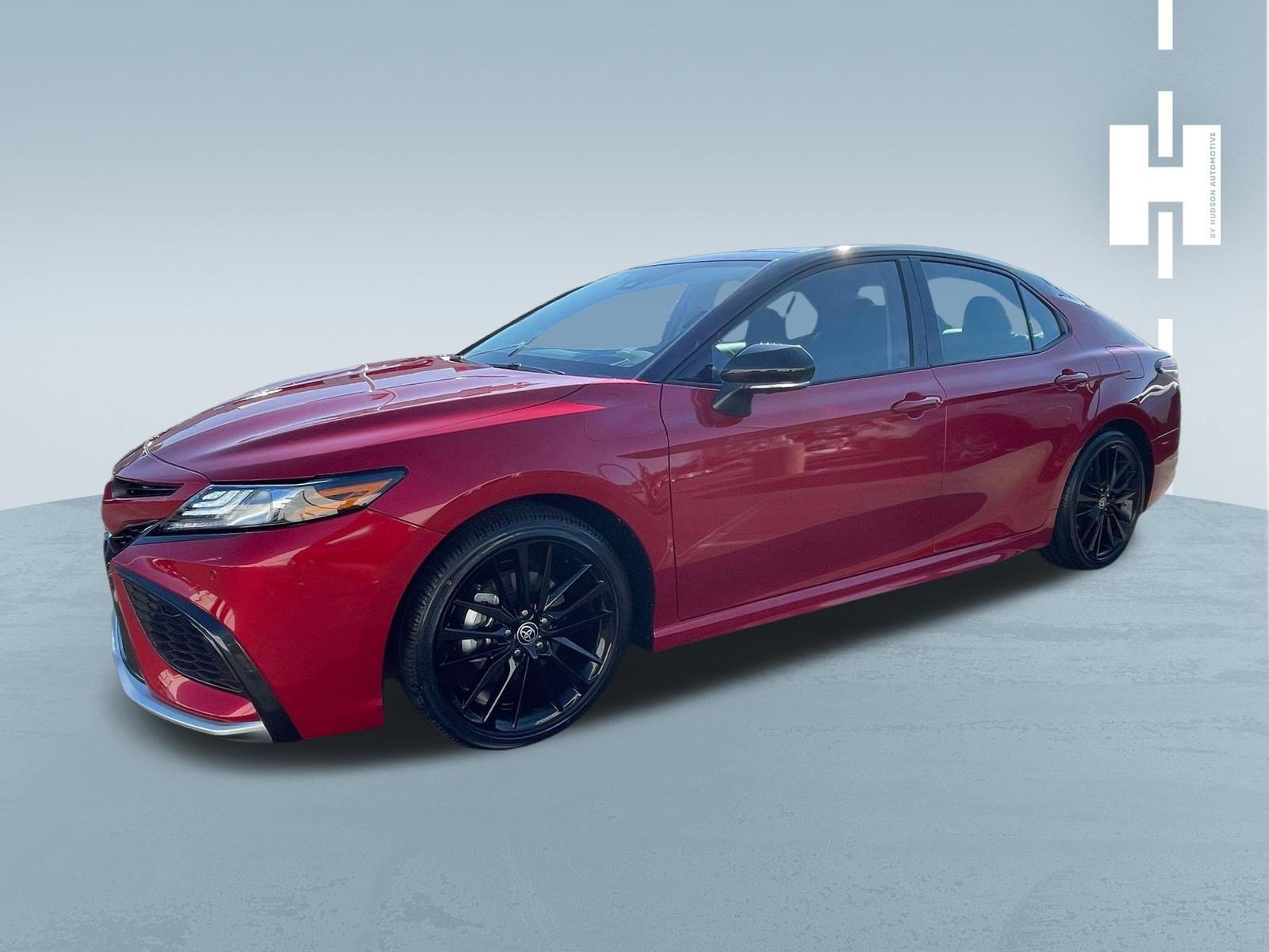 Used 2023 Toyota Camry XSE w/ Navigation Package FWD image 3