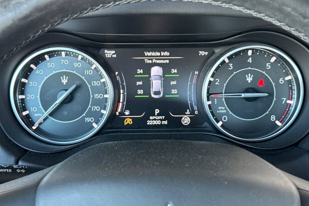 Used 2021 Maserati Ghibli image 23