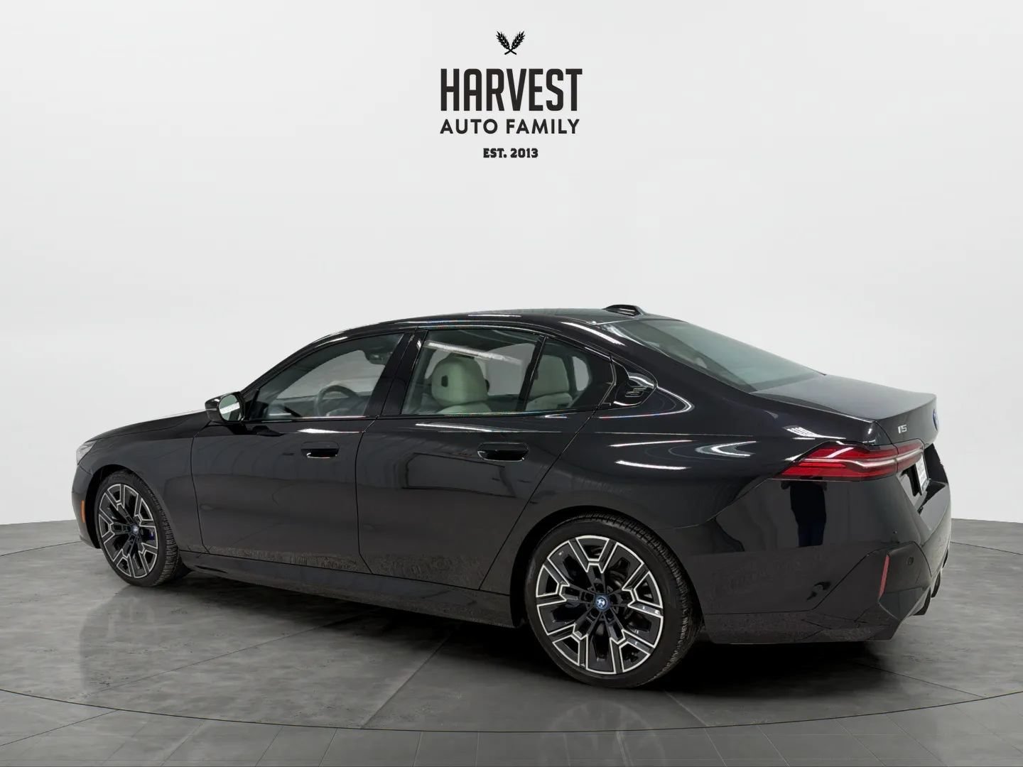 Used 2024 BMW i5 M60 w/ Premium Package AWD/4WD image 3