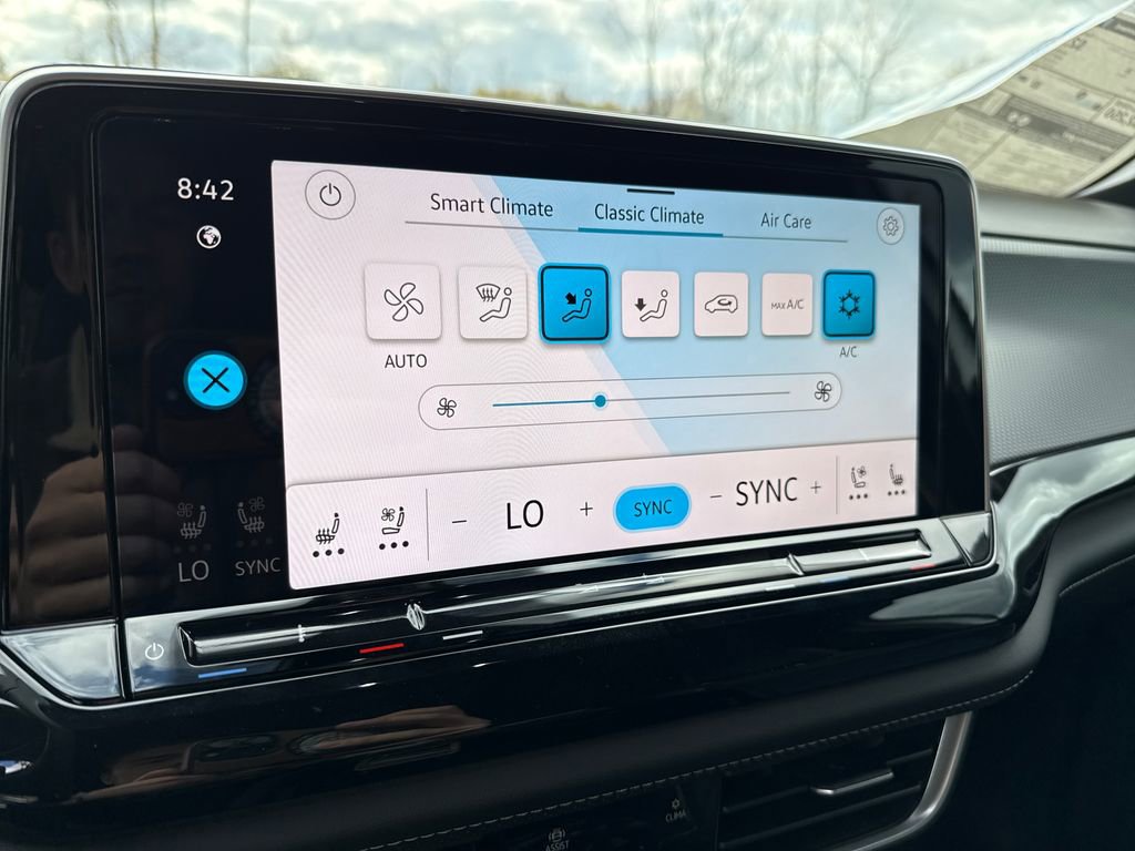 New 2026 Volkswagen Atlas Cross Sport SEL Premium R-Line image 10