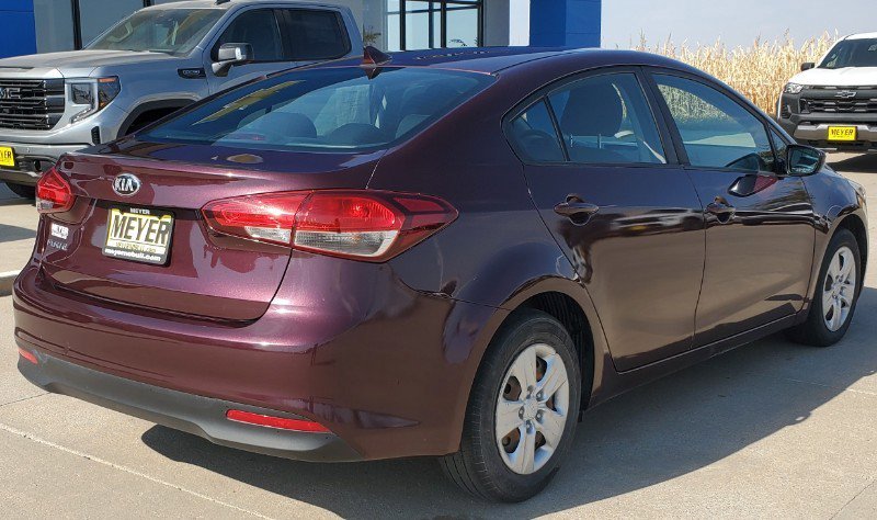 Used 2017 Kia Forte LX image 8