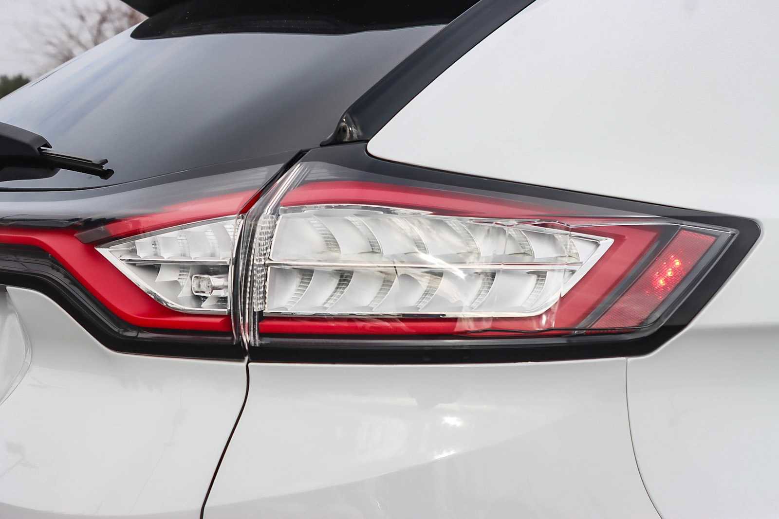 Used 2015 Ford Edge SEL w/ Equipment Group 201A image 8