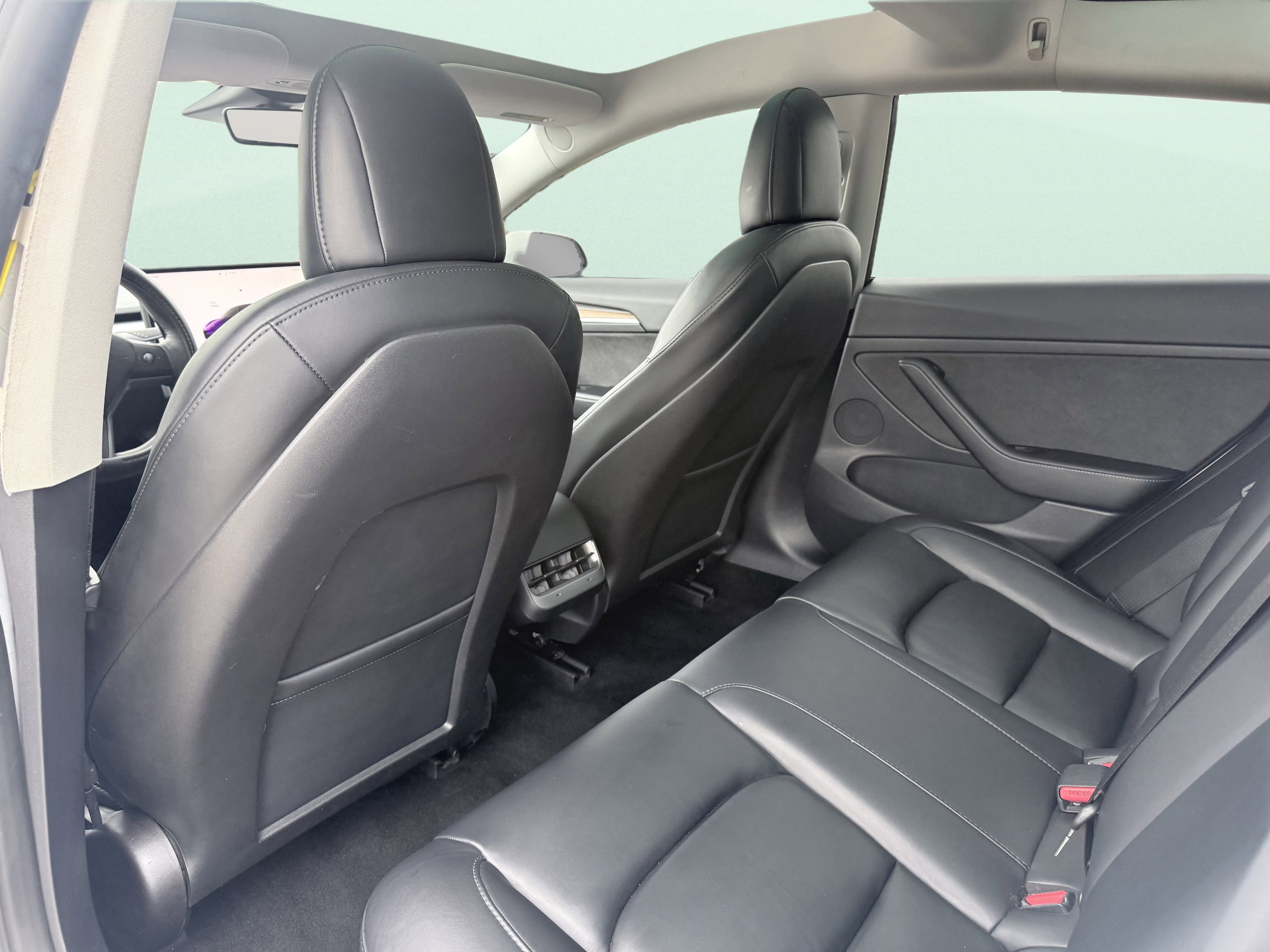 Used 2023 Tesla Model 3 Standard Range image 38