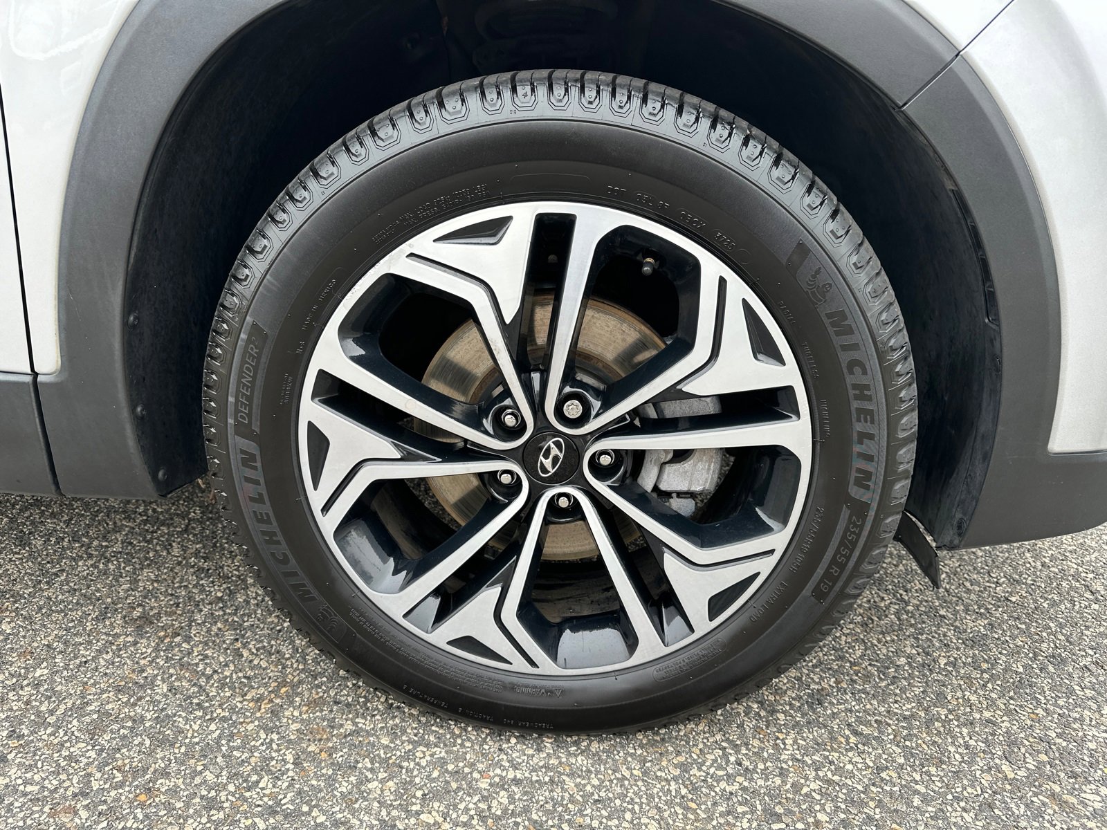 Used 2019 Hyundai Santa Fe Limited image 12