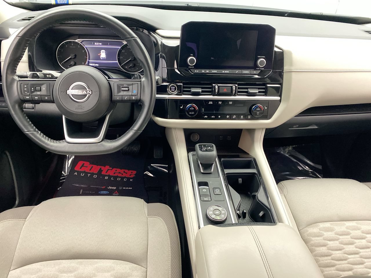 Used 2023 Nissan Pathfinder SV AWD/4WD image 15