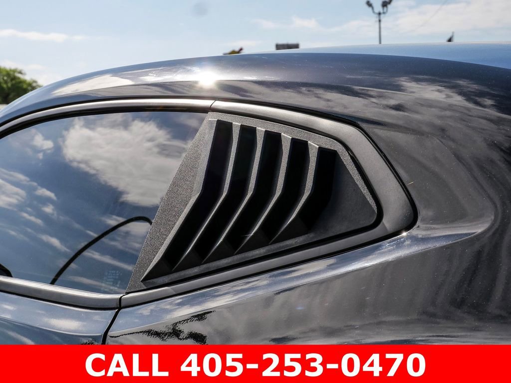 Used 2023 Chevrolet Camaro LT RWD image 11