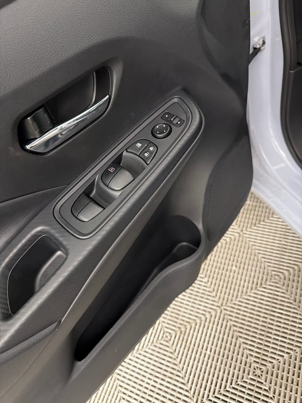 New 2025 Nissan Versa SV w/ Trunk Package image 23