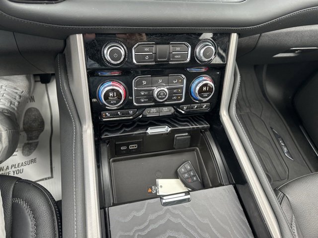 Used 2024 GMC Yukon Denali w/ LPO, Floor Liner Package image 23
