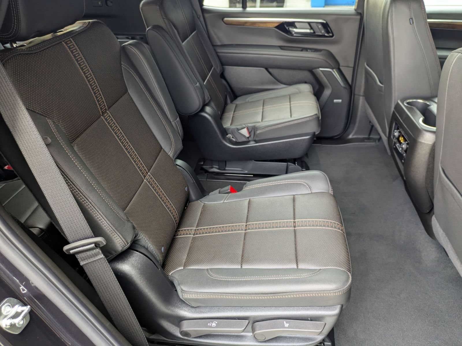 Used 2026 Chevrolet Tahoe High Country w/ Sun And Tow Package AWD/4WD image 26