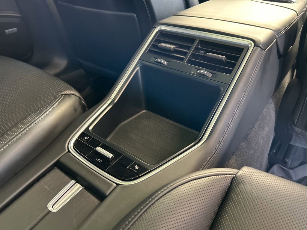 Used 2020 Porsche Panamera GTS image 33