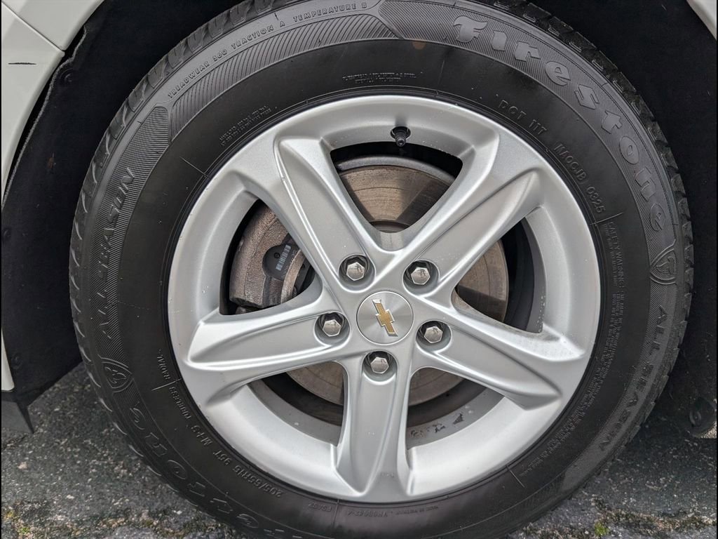 Used 2021 Chevrolet Malibu LS w/ Driver Confidence Package II image 25