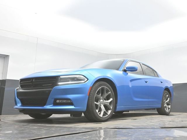 Used 2015 Dodge Charger SXT RWD image 28