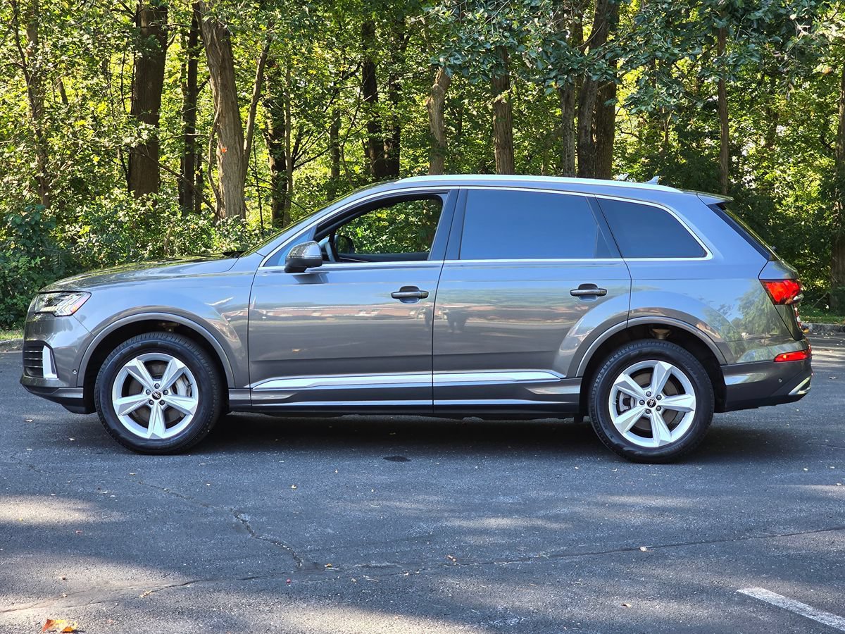 Used 2023 Audi Q7 2.0T Premium Plus w/ Premium Plus Package AWD/4WD image 3