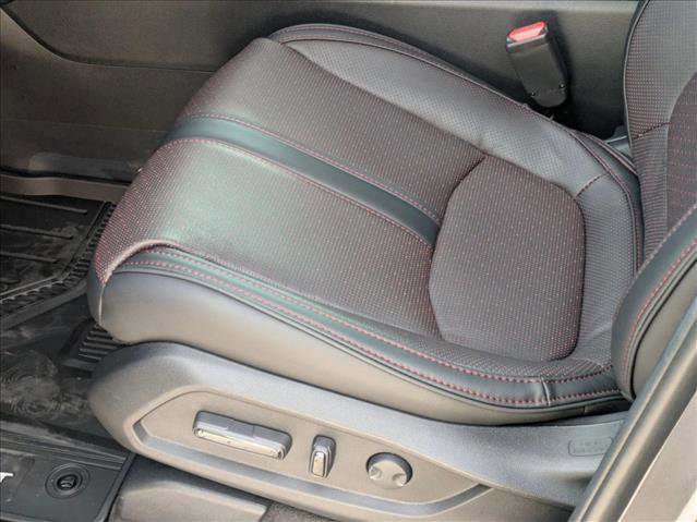 New 2025 Honda Pilot Black Edition image 4