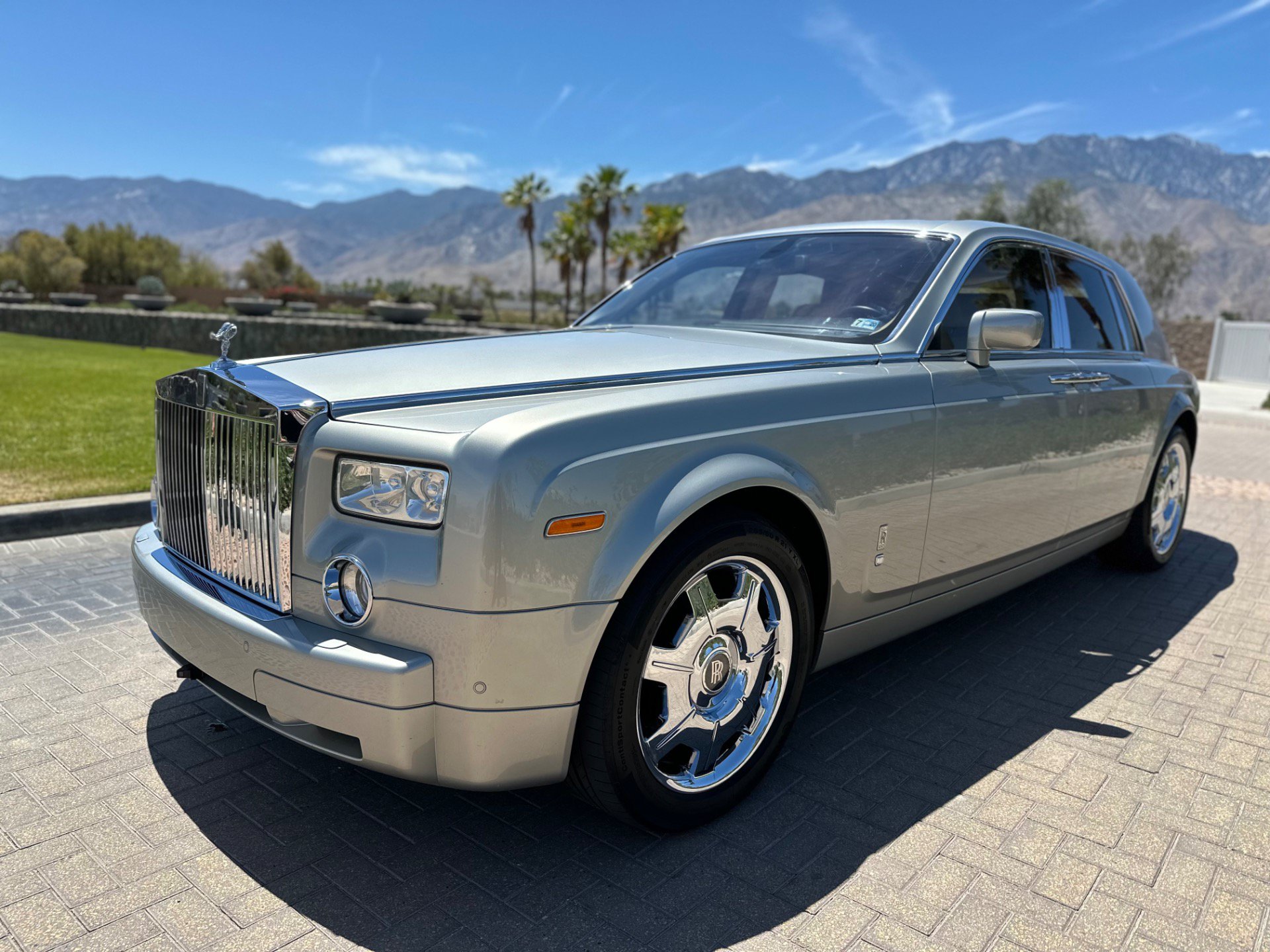 Used 2006 Rolls-Royce Phantom Sedan RWD image 3