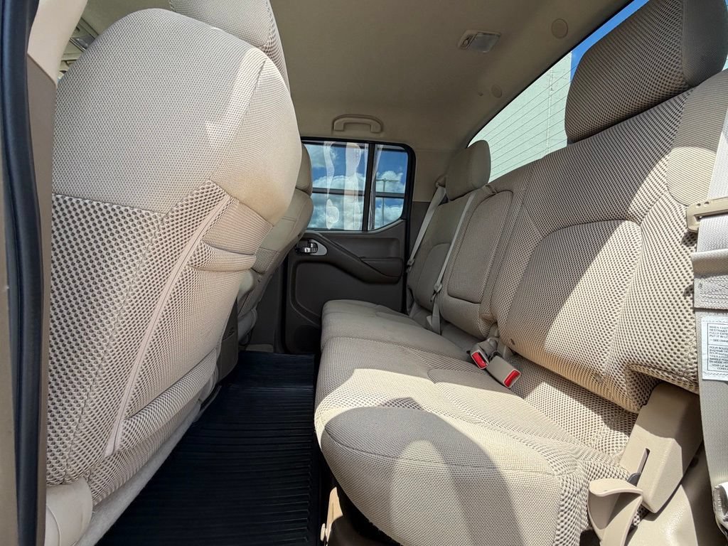 Used 2007 Nissan Frontier SE w/ Power Pkg AWD/4WD image 19