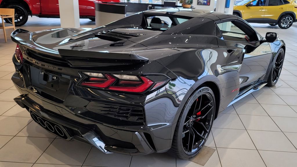 New 2025 Chevrolet Corvette Z06 image 13