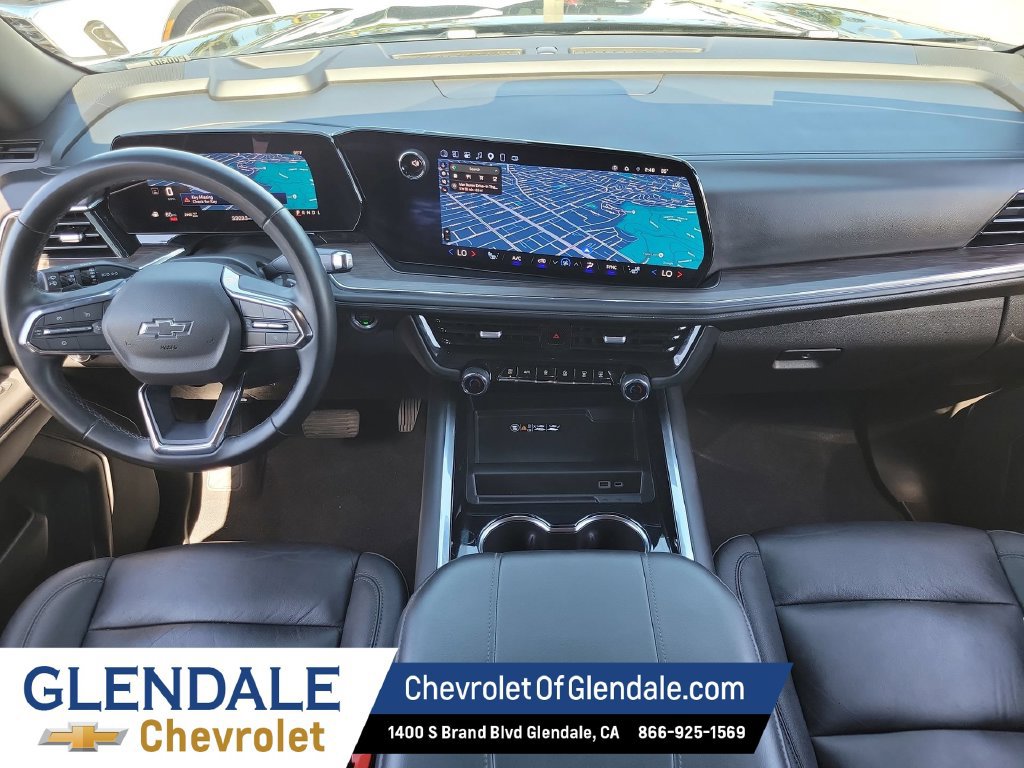 Used 2025 Chevrolet Suburban Z71 AWD/4WD image 22