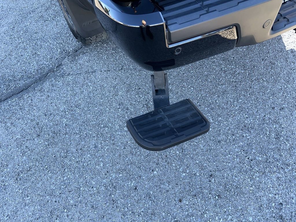 Used 2022 Nissan Frontier PRO-4X w/ Pro-4X Premium Package image 6