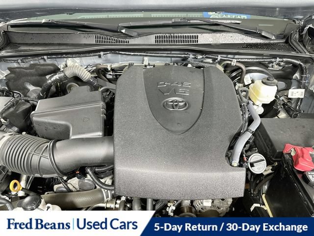 Used 2022 Toyota Tacoma SR5 AWD/4WD image 33