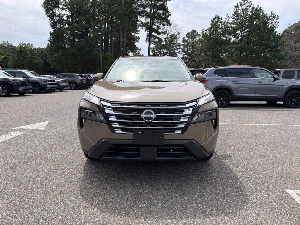 Used 2025 Nissan Rogue SV FWD image 3