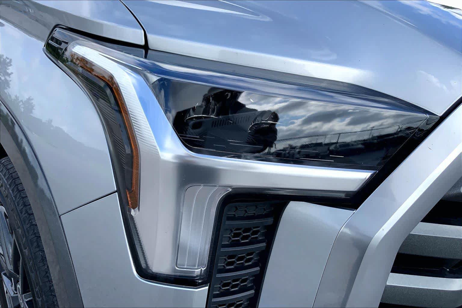 Used 2023 Toyota Tundra Limited w/ Power Package AWD/4WD image 27
