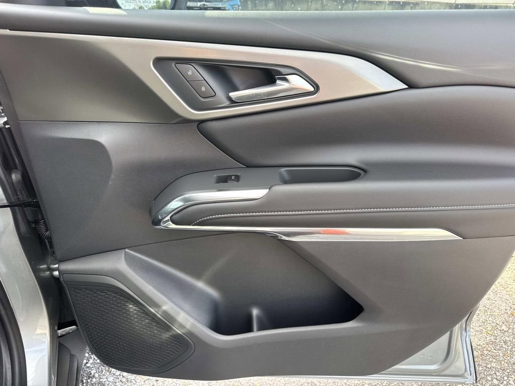 New 2026 Chevrolet Traverse LT image 13