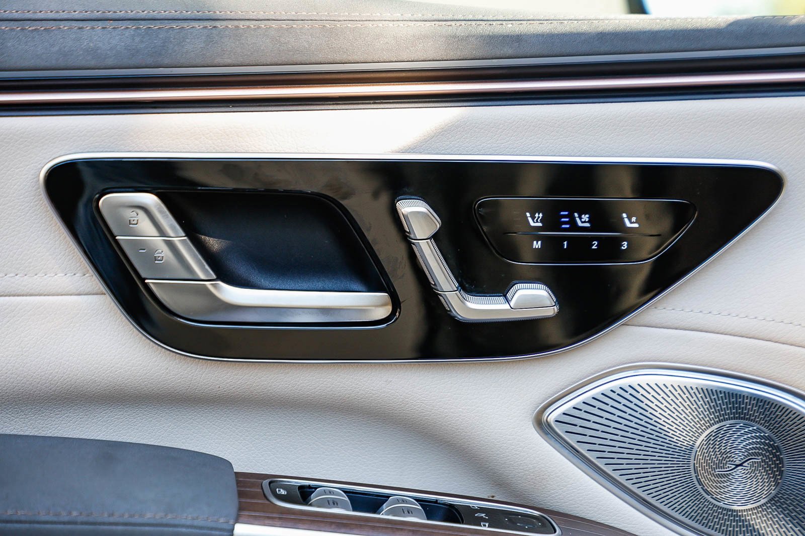 Certified 2023 Mercedes-Benz EQS 450+ 4MATIC SUV image 22