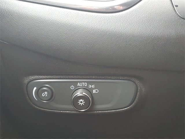 Used 2021 Chevrolet Equinox LS image 20