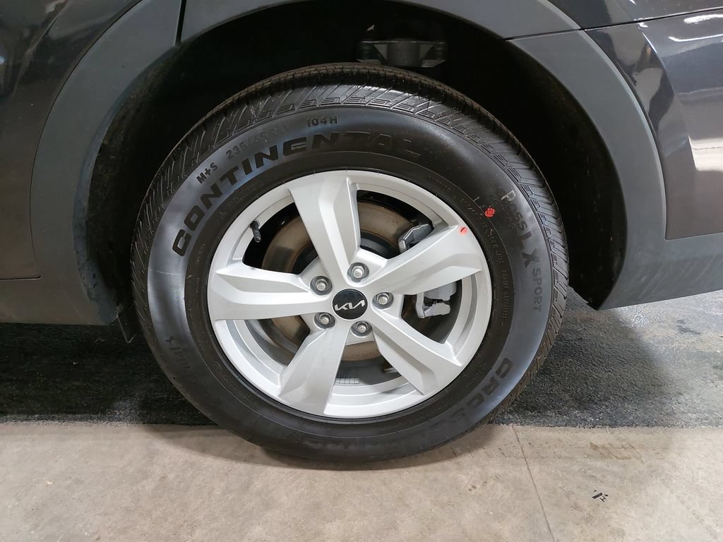 New 2026 Kia Sorento LX FWD image 34