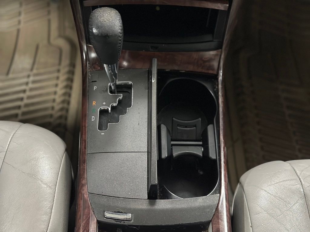 Used 2012 Toyota Avalon Limited image 17