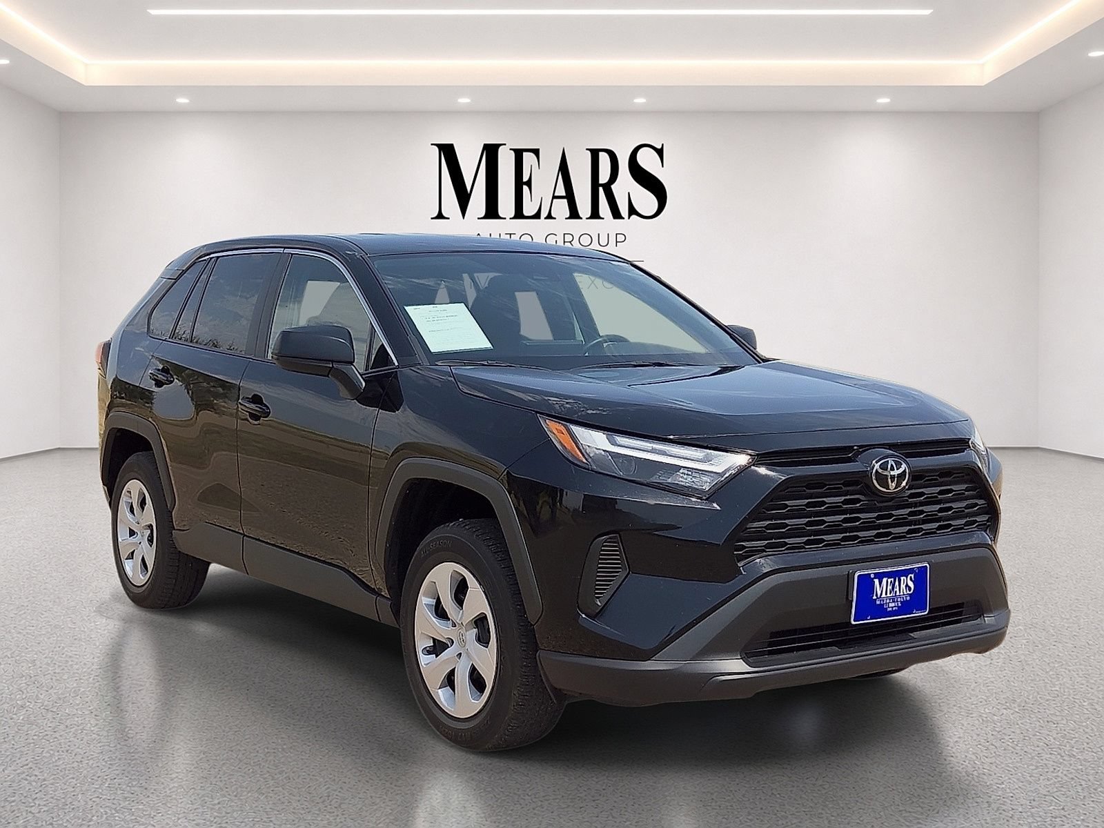 Used 2025 Toyota RAV4 LE AWD/4WD image 7