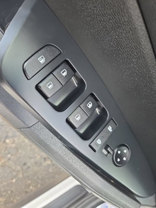 Used 2025 Kia Sportage LX AWD/4WD image 22