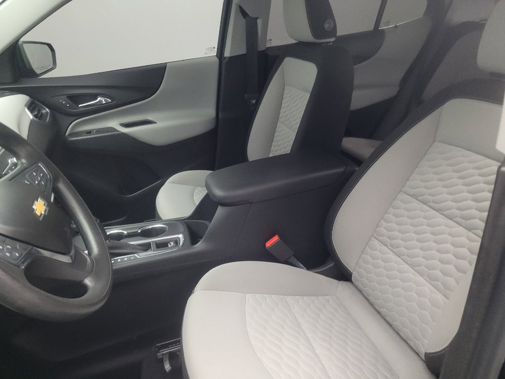 Used 2019 Chevrolet Equinox LS FWD image 17