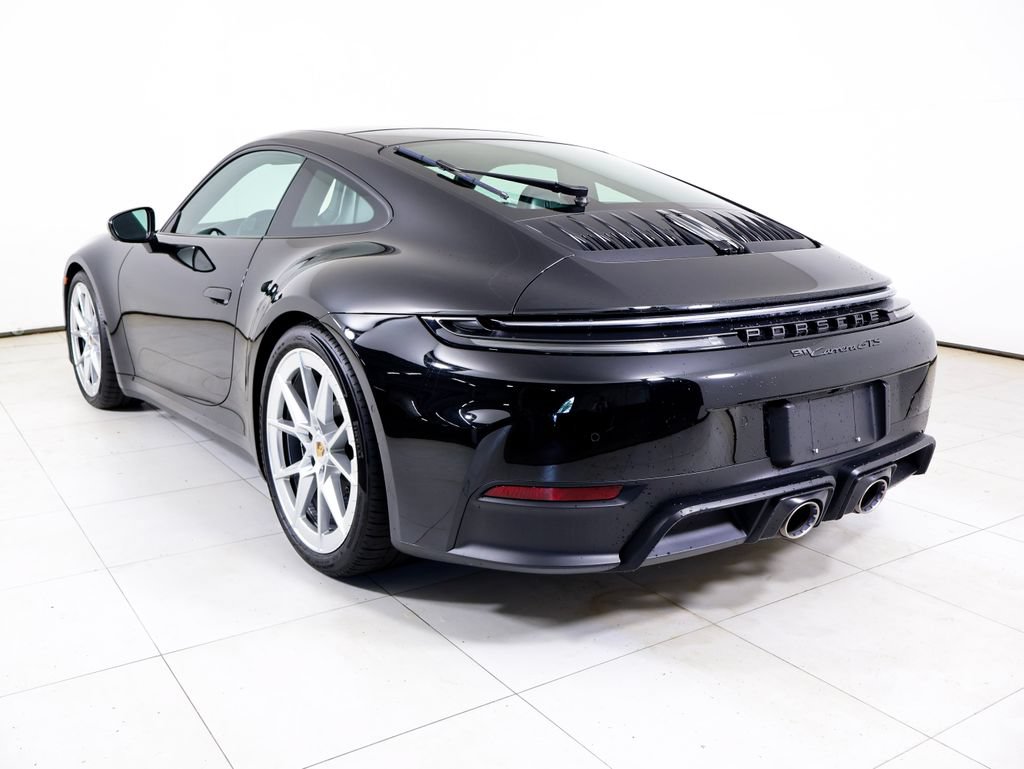 Certified 2025 Porsche 911 Carrera GTS RWD image 3