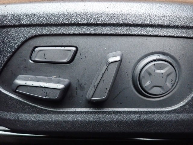 Used 2025 Kia Sorento SX Prestige w/ Olive Brown Leather Package image 20