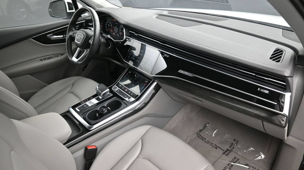 Used 2023 Audi Q7 3.0T Premium Plus AWD/4WD image 11