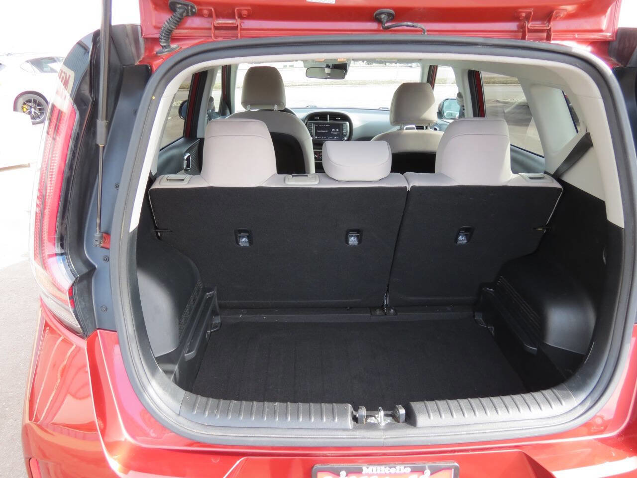 Used 2023 Kia Soul LX w/ LX Technology Package image 29